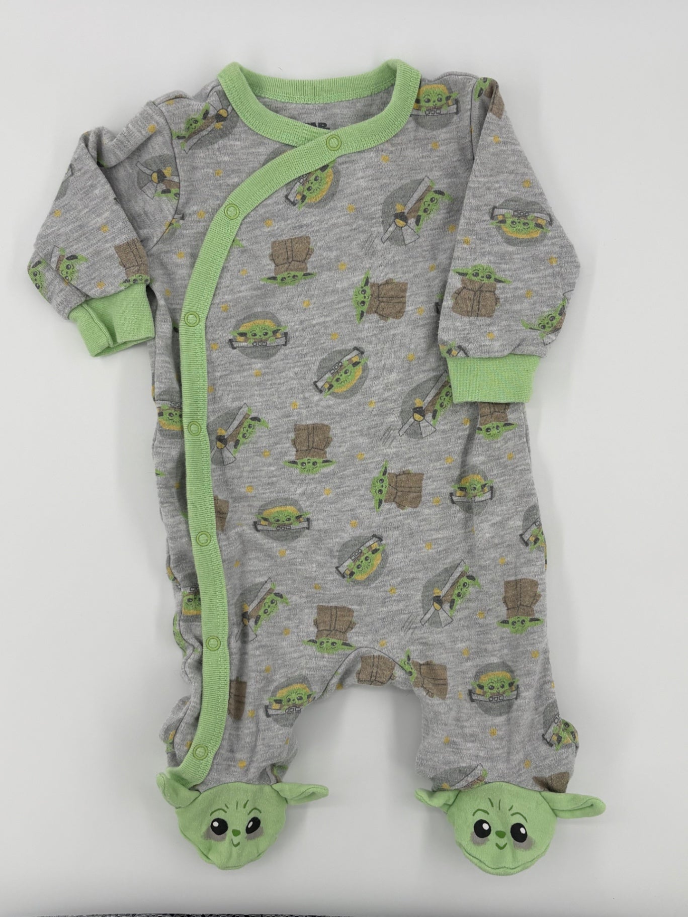 Star Wars Sleeper 0-3m Gray and Green