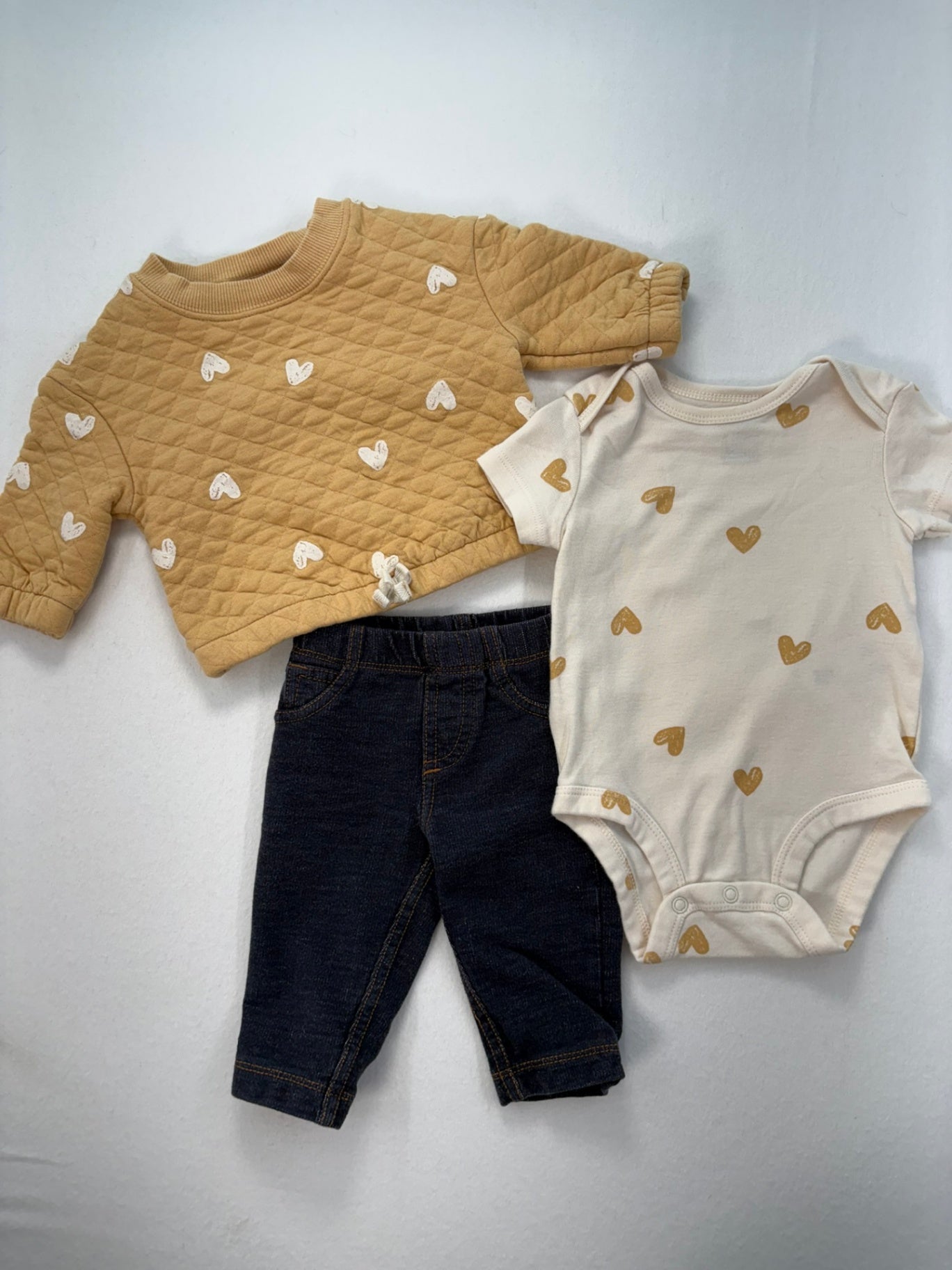 Carter's 3-Piece Set 0-3m Yellow Hearts