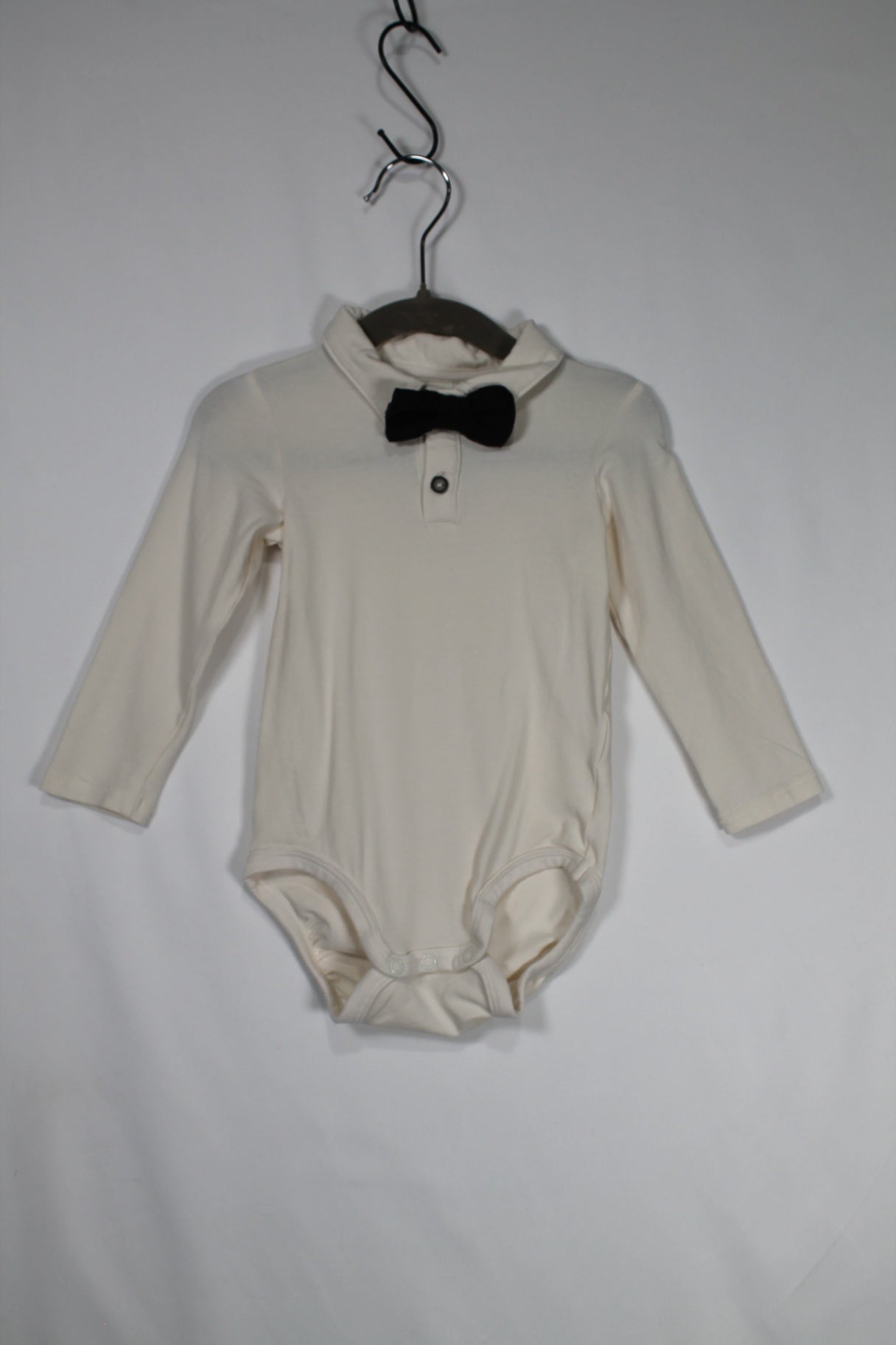 9-12m H&M Bodysuit - Cream w/Bowtie