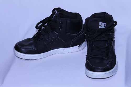 2K DC Sneakers - Black and White