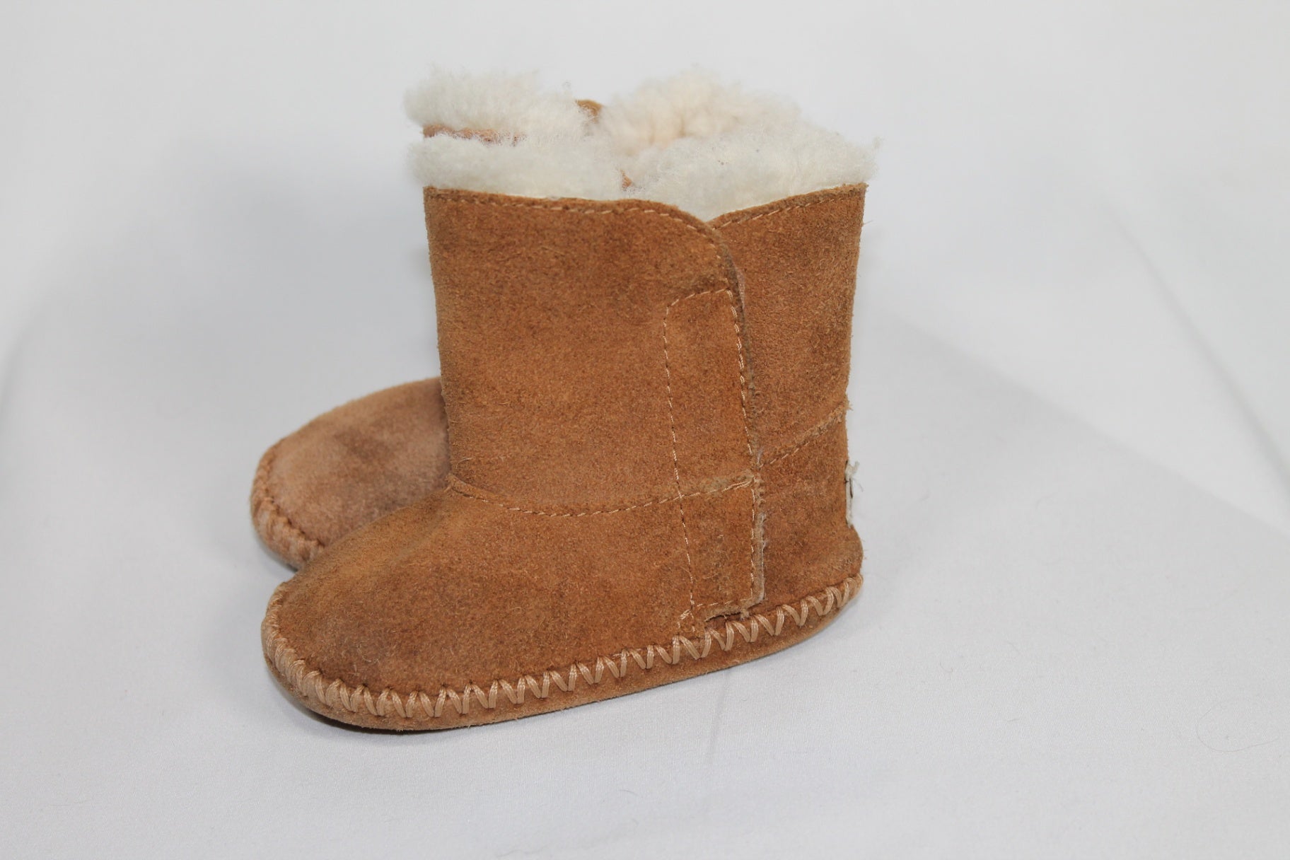2/3T - Shoes Uggs Winter Boots - Brown and Fuzzy