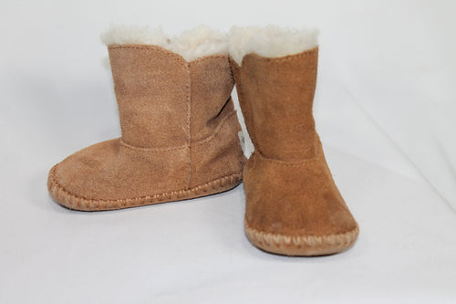 2/3T - Shoes Uggs Winter Boots - Brown and Fuzzy