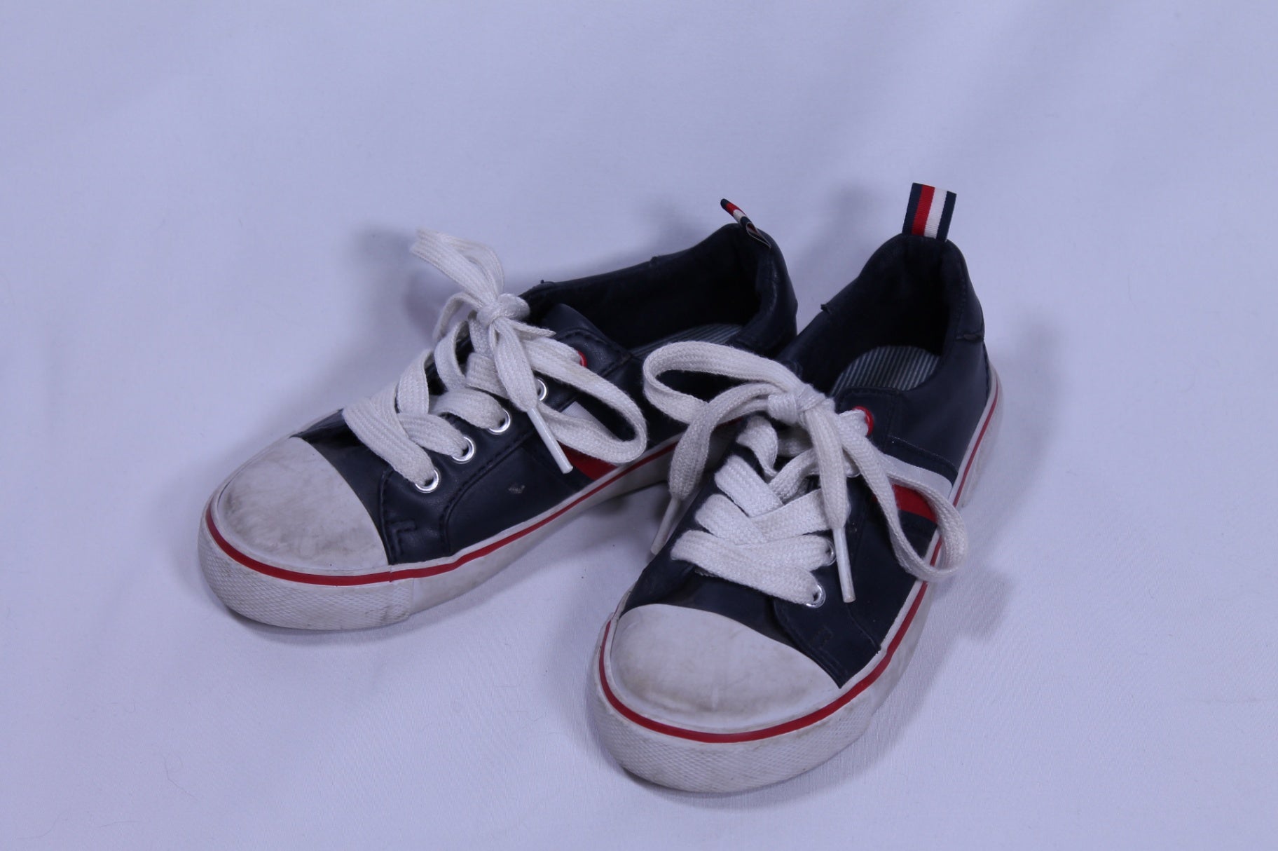 10T Tommy Hilfiger Sneakers - Navy and Red