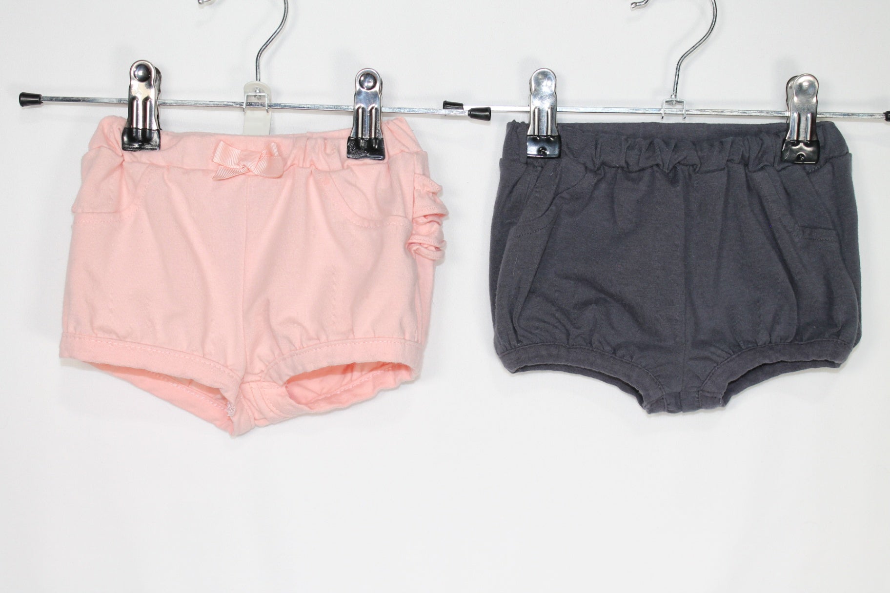 6-9m Unknown 2-Piece: Shorts - Pink and Grey