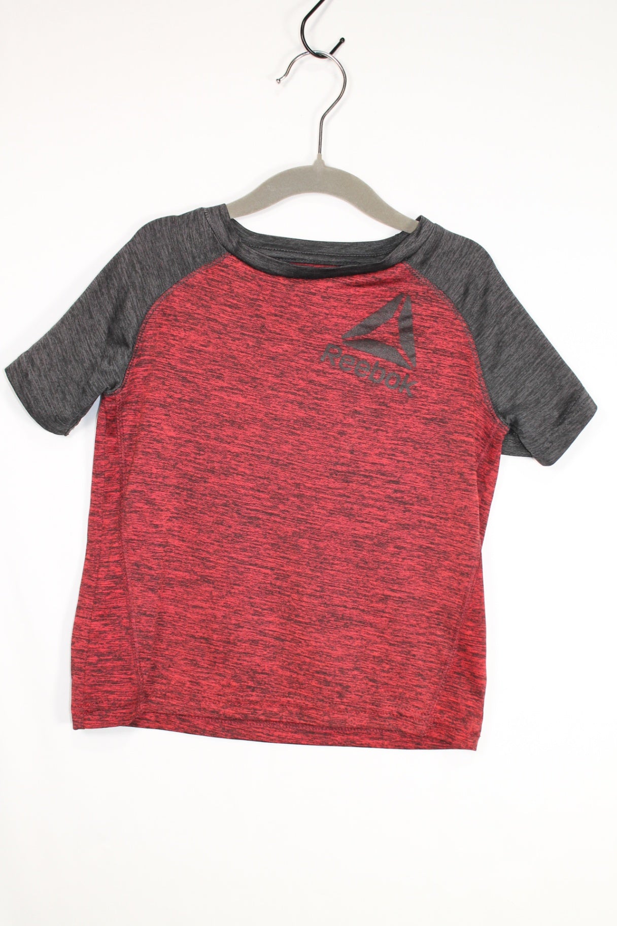 5 Reebok T-Shirt - Red and Black
