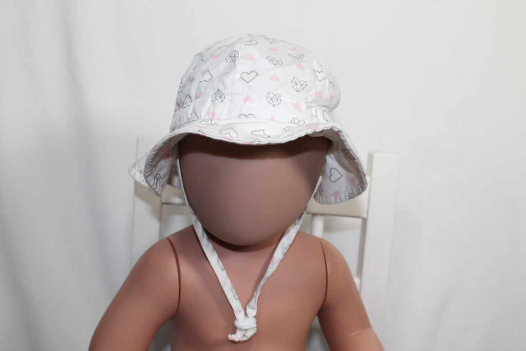 0-6m Jan and Jul Sun Hat - White w/Hearts