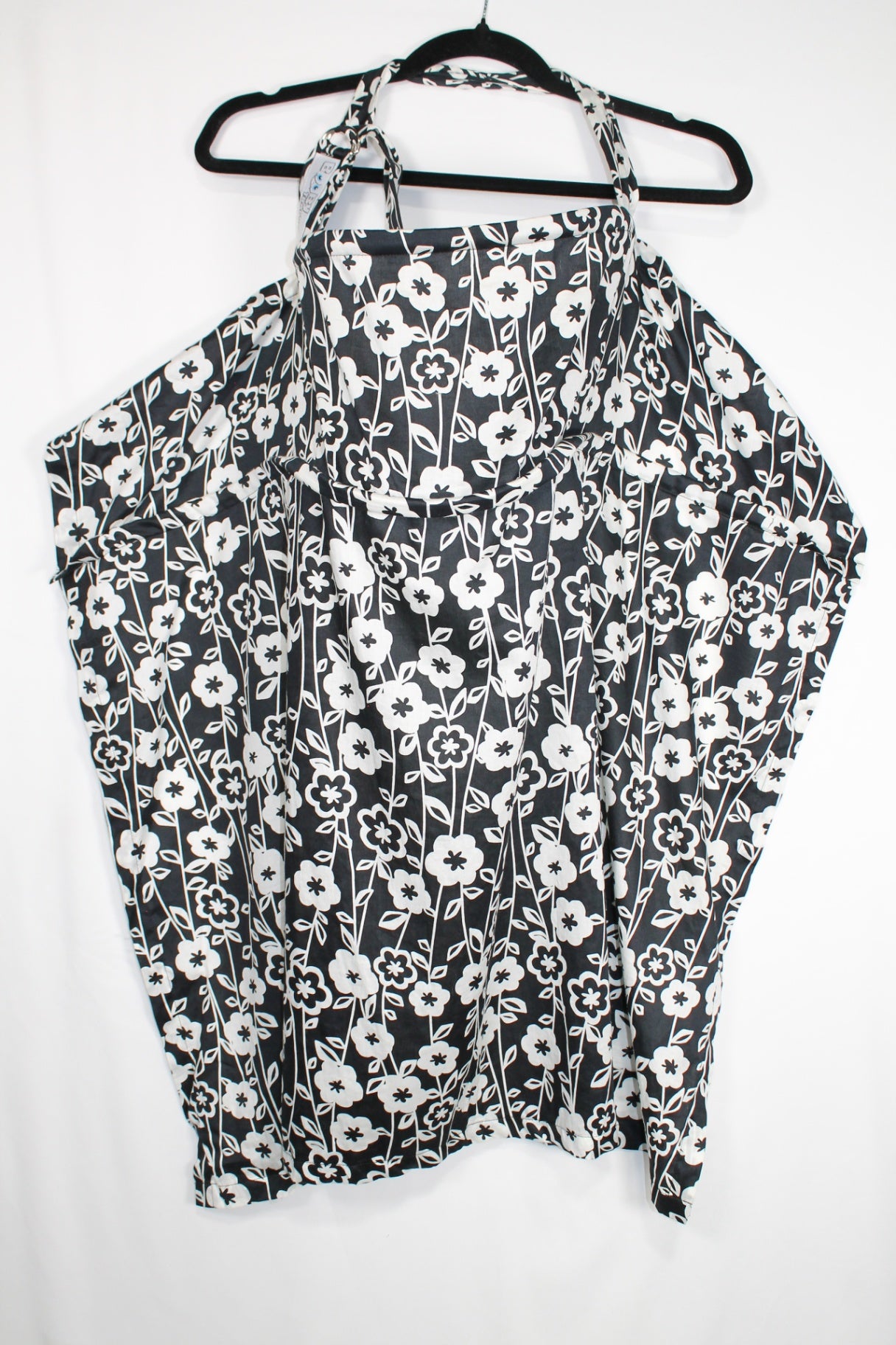 O/S Booby Trapper Nursing Cover - Black and White