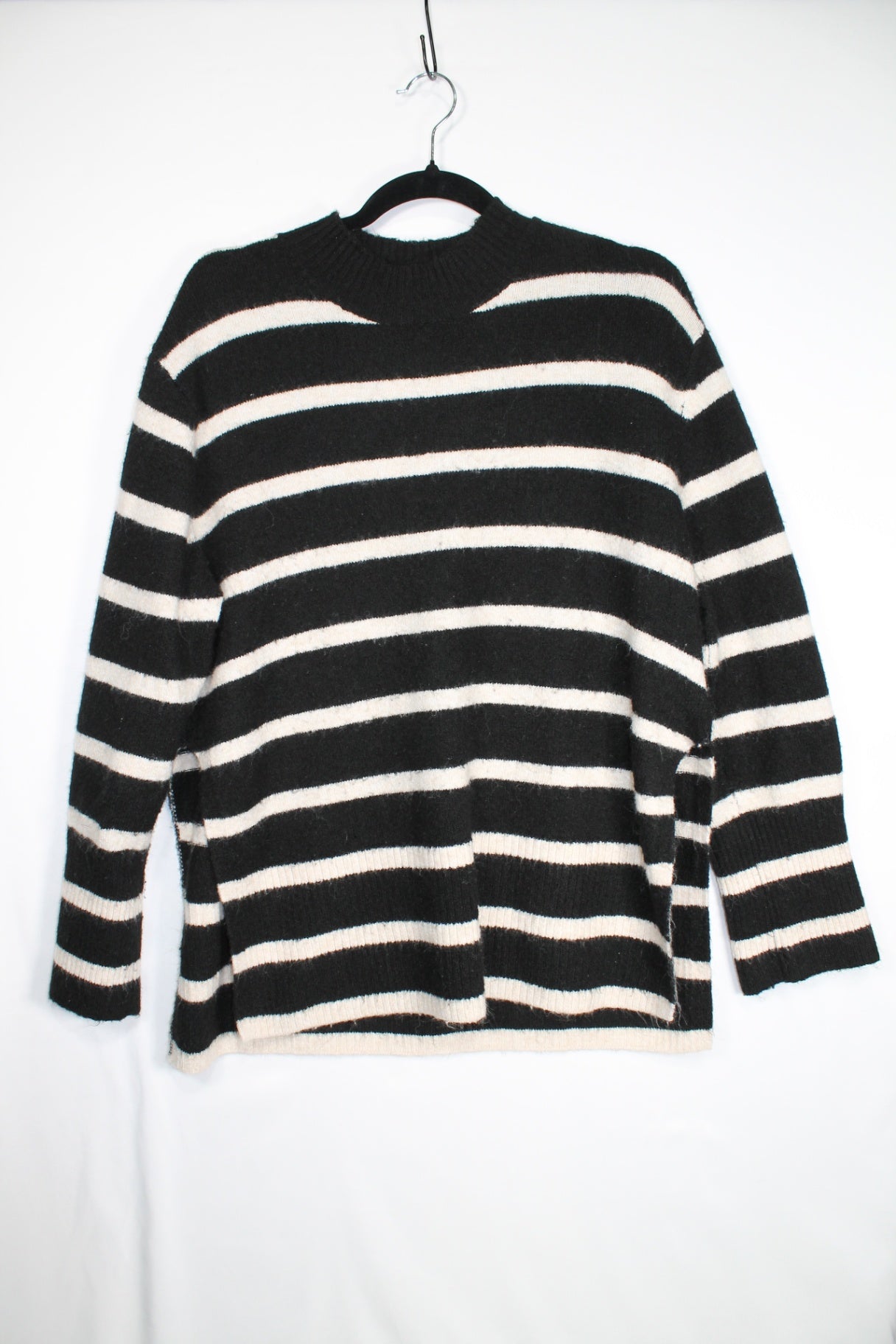 S/P H&M Maternity Sweater - Black and White