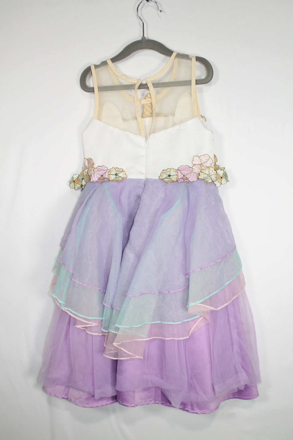 *Tiny Hole in Back* 6 Unicorn - Costume