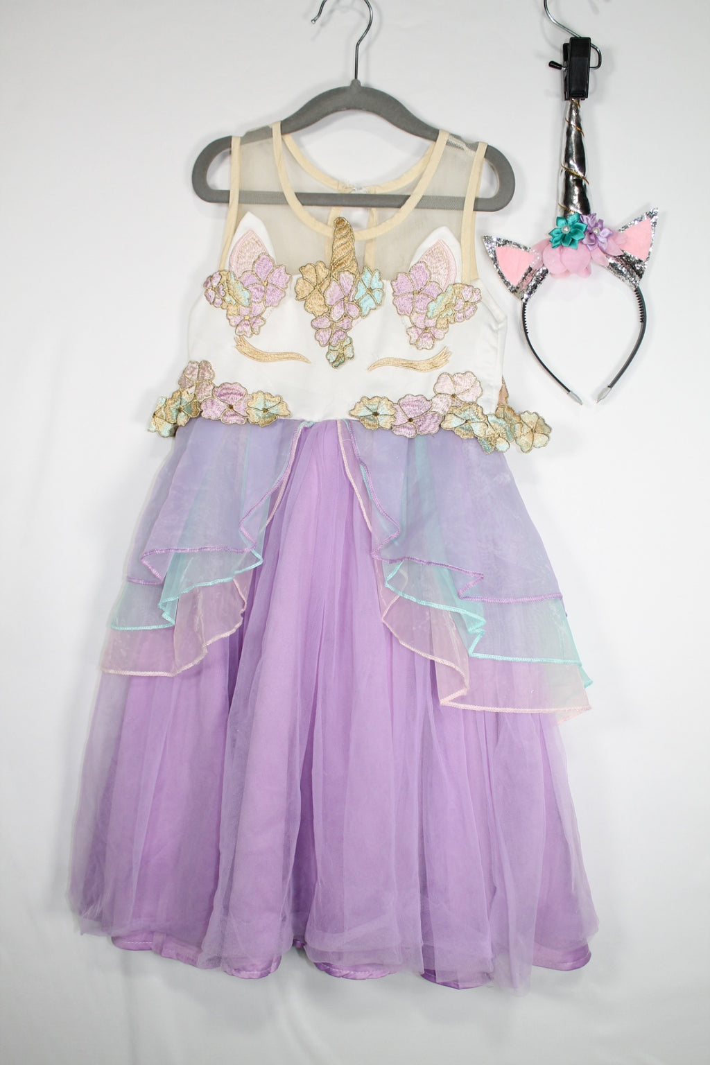 *Tiny Hole in Back* 6 Unicorn - Costume