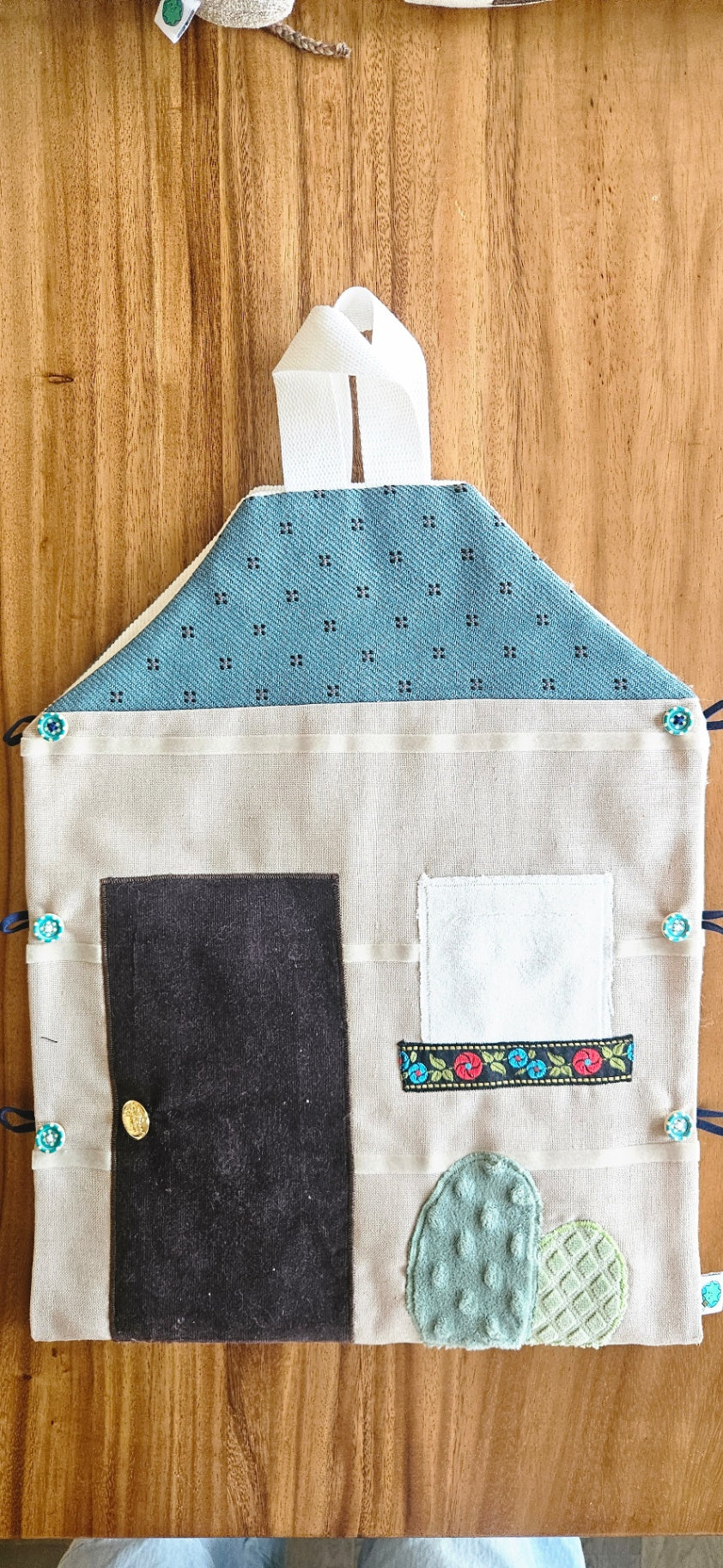Dolls-On-The Go House by Giggle Haven