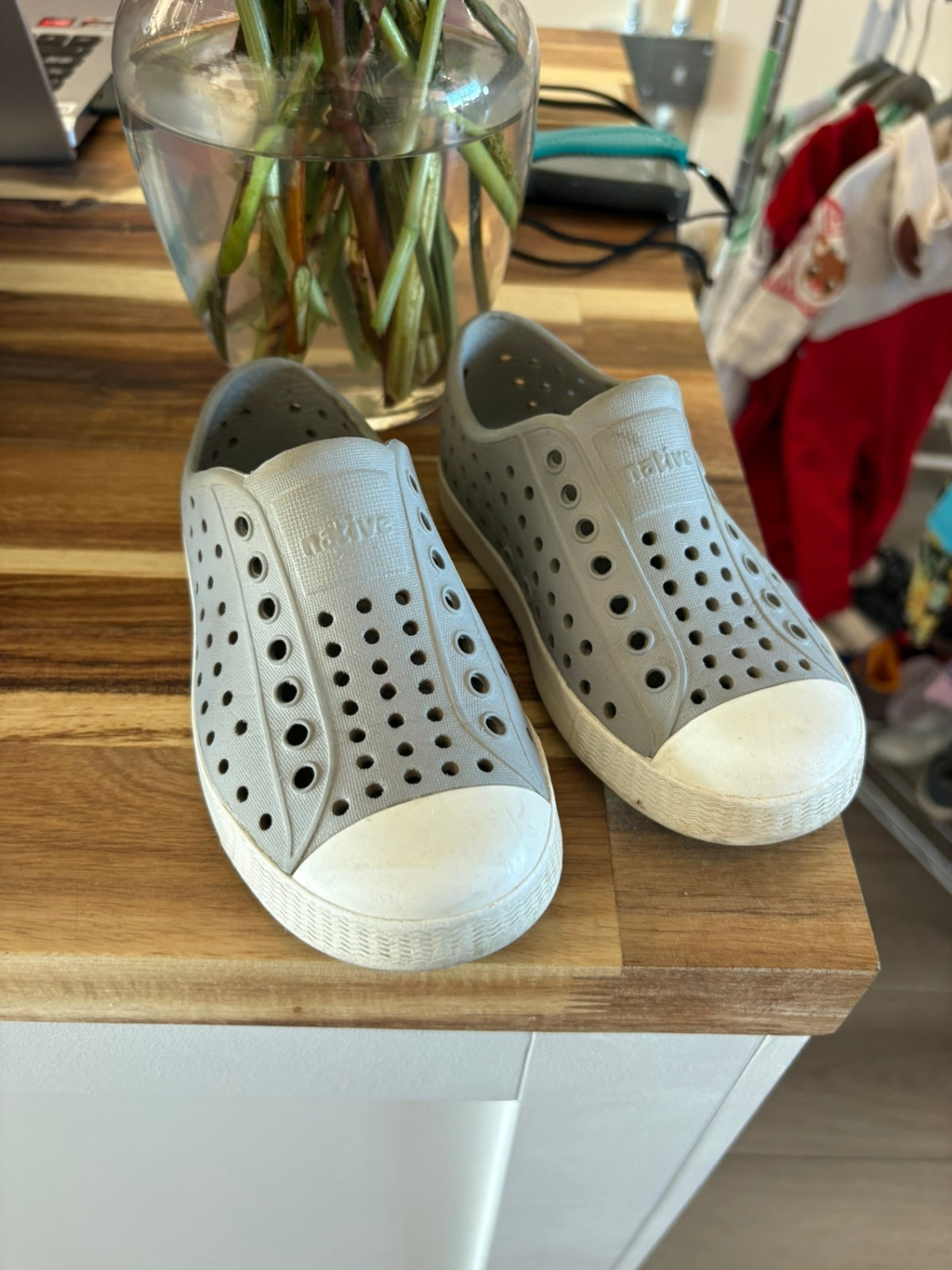 9T Native Shoes - Grey and White
