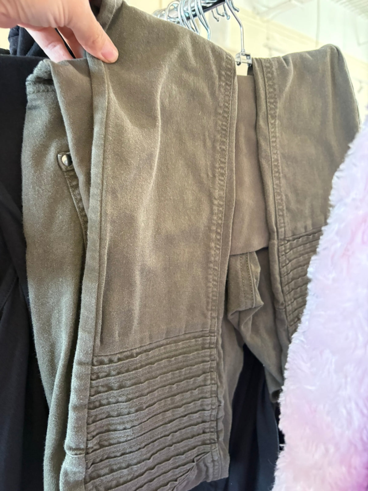 6 (S) H&M Maternity Pants - Green