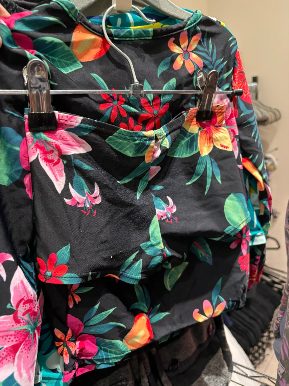 4T Old Navy 2-Piece: Swimsuit - Black Floral/Fruit