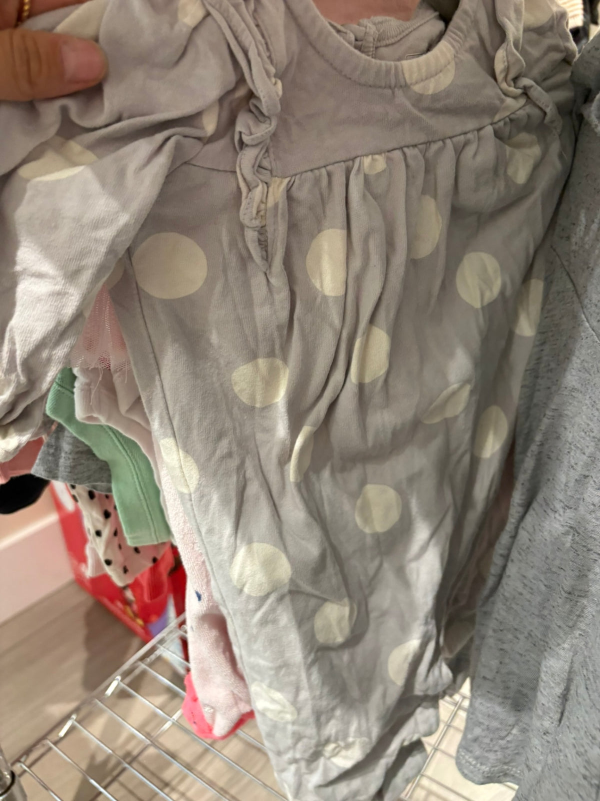 6-12m GAP Sleeper - Grey Polkadots