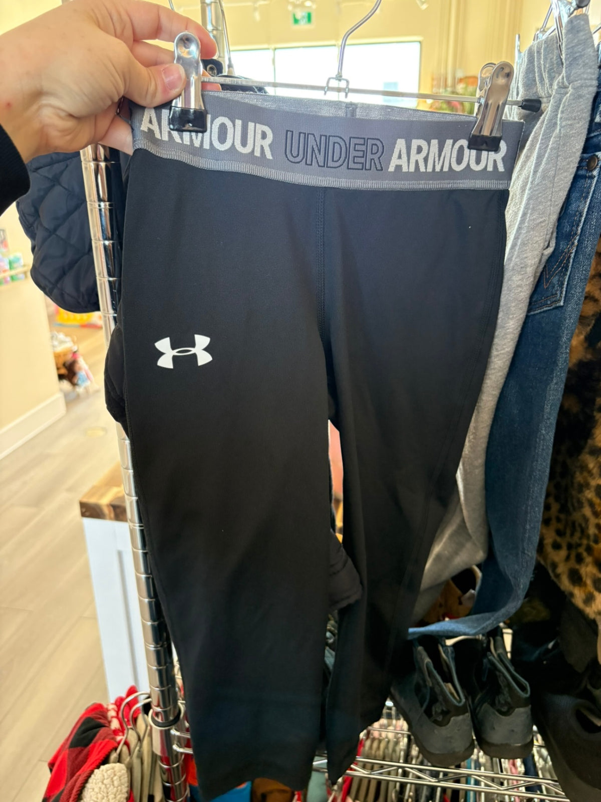8 Under Armour Capri Leggings - Black