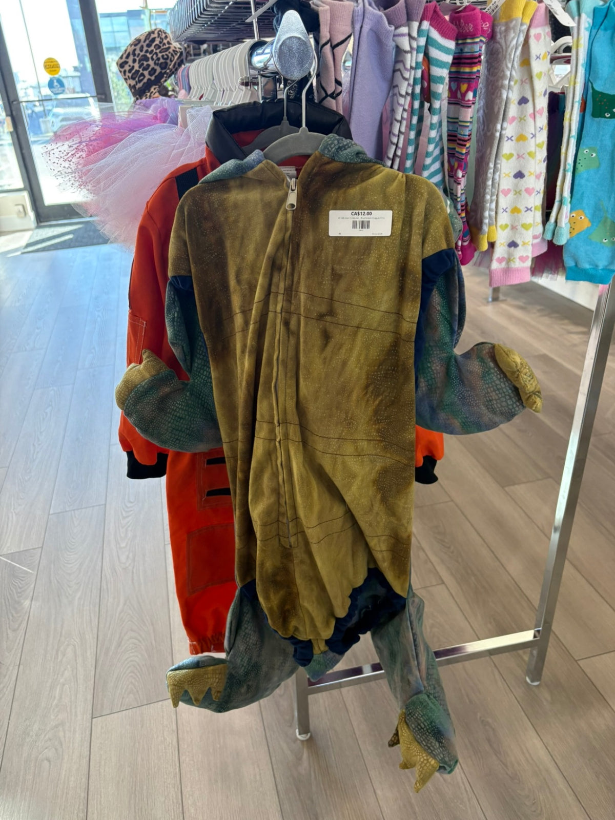 M Unknown Costume - Blue/Green Dragon/Dino