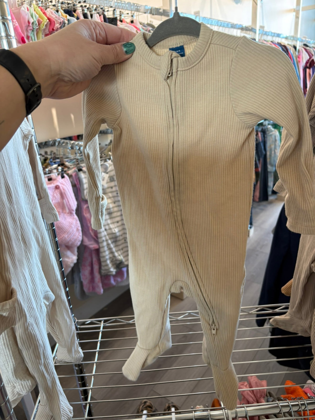 3-6m Old Navy Sleeper - Cream