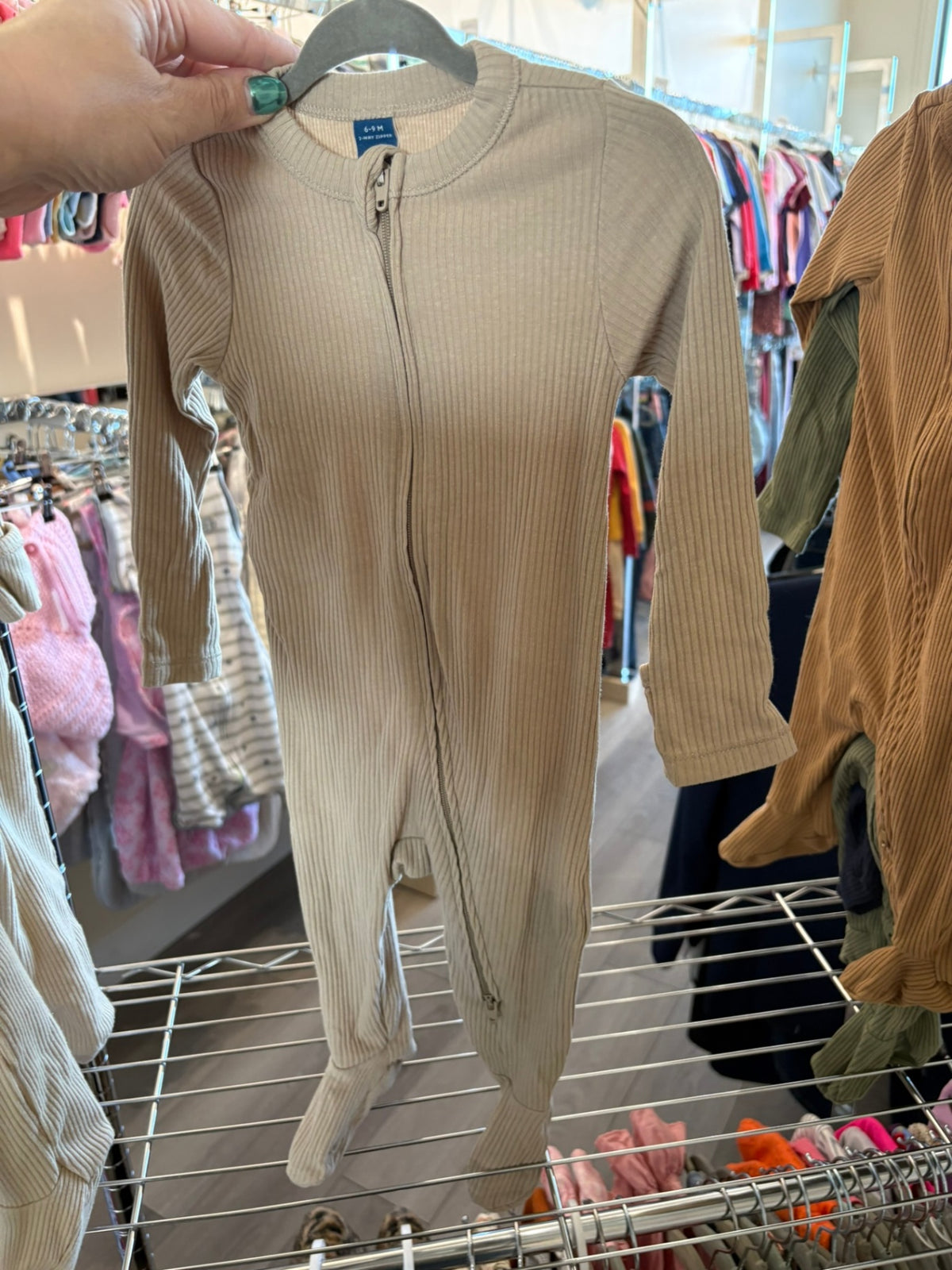 6-9m Old Navy Sleeper - Tan
