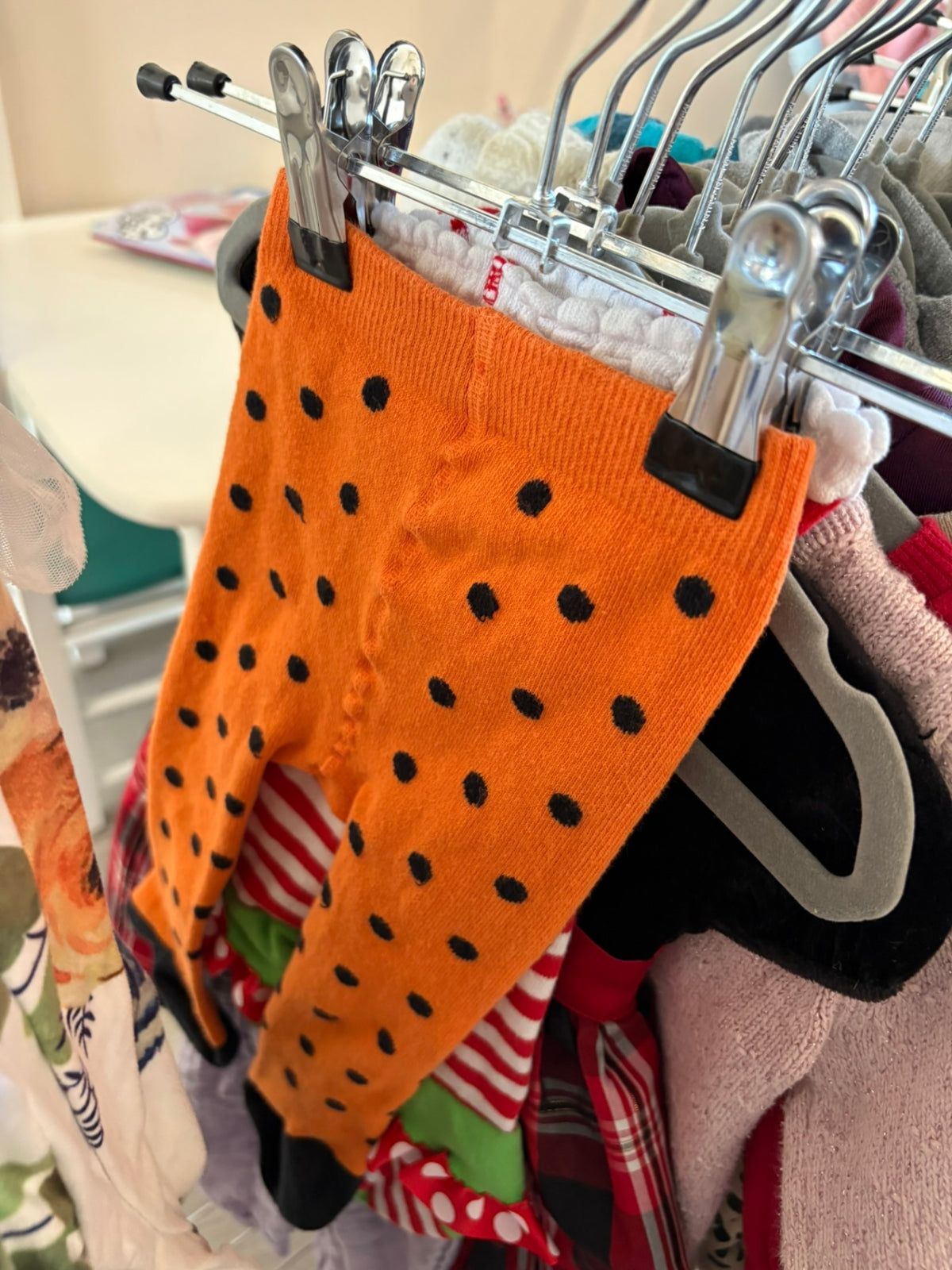 9-12m Carter's Tights - Orange w/Black Dots