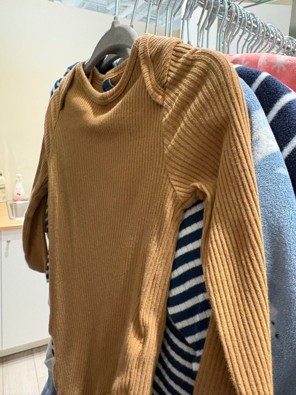 6-12m Old Navy Bodysuit - Brown